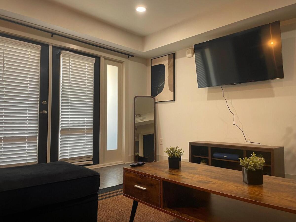 50 Shades Of Brown - The Battery Truist Park Apartment